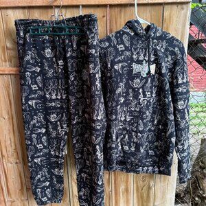 Discontinued Teddy Fresh x Looney Tunes hoodie + pants set – a collector’s dream